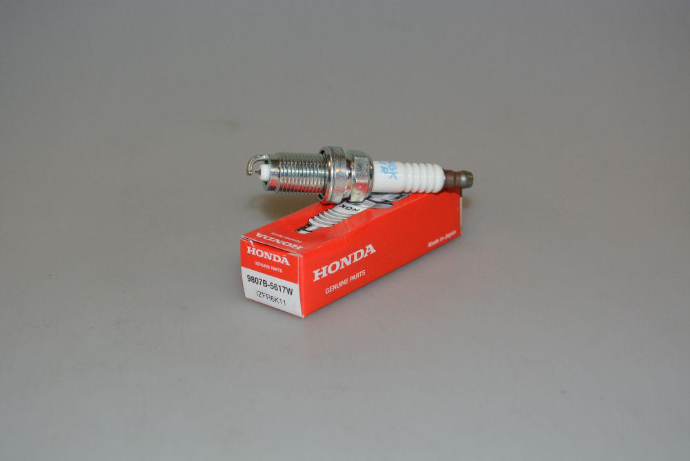 Купить Honda 9807B5615W Свеча зажигания 2.4 (SKJ20DR-M11 DENSO) Accord ...