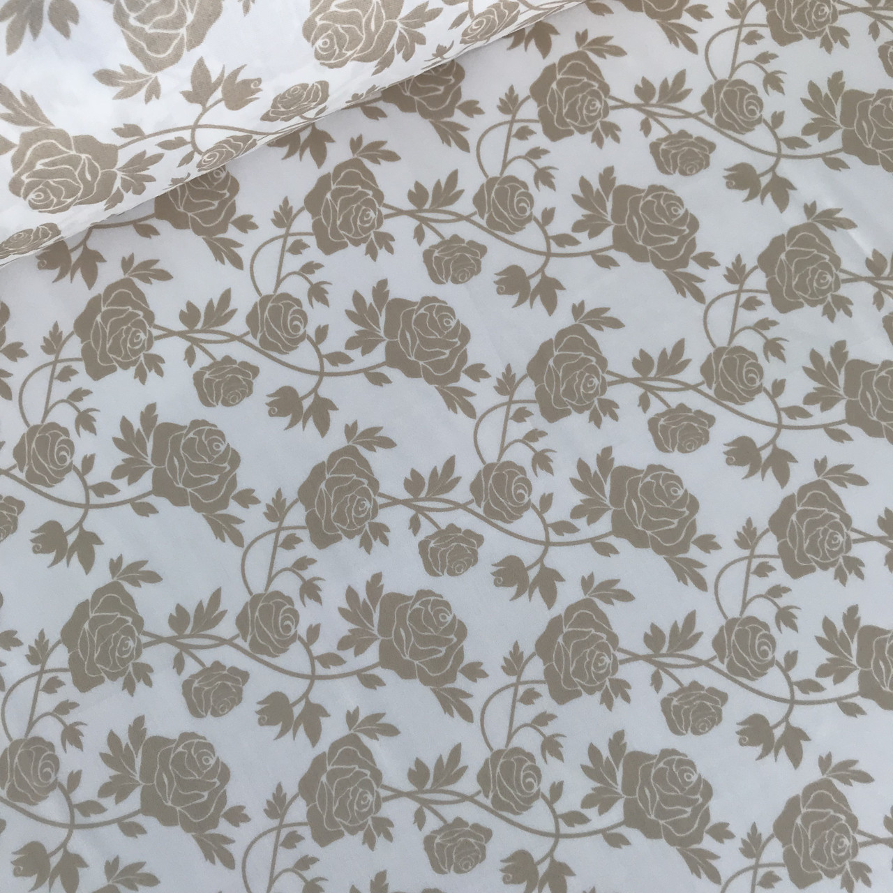 Сатин (ТУРЦІЯ шир. 2,4 м) троянди бежеві на білому (SAT-S-0005), фото 1