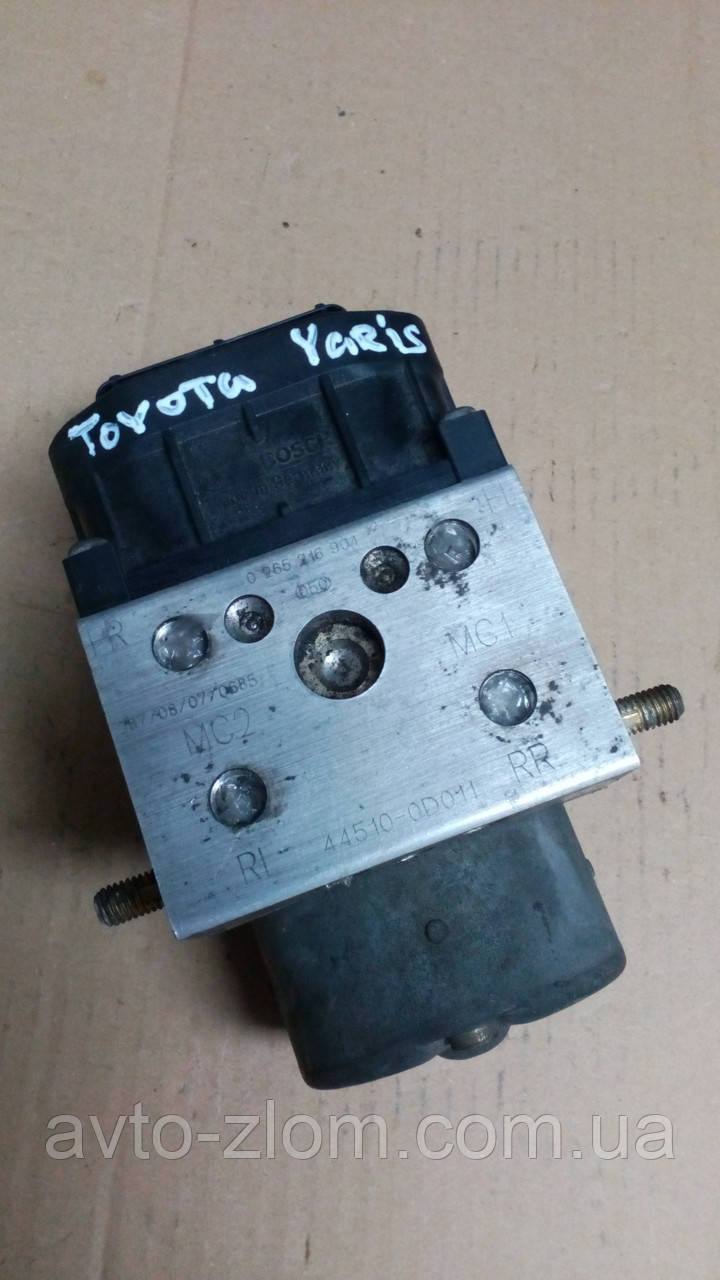 Блок керування ABS Toyota Yaris. 0265216904, 44510-0D011., фото 1