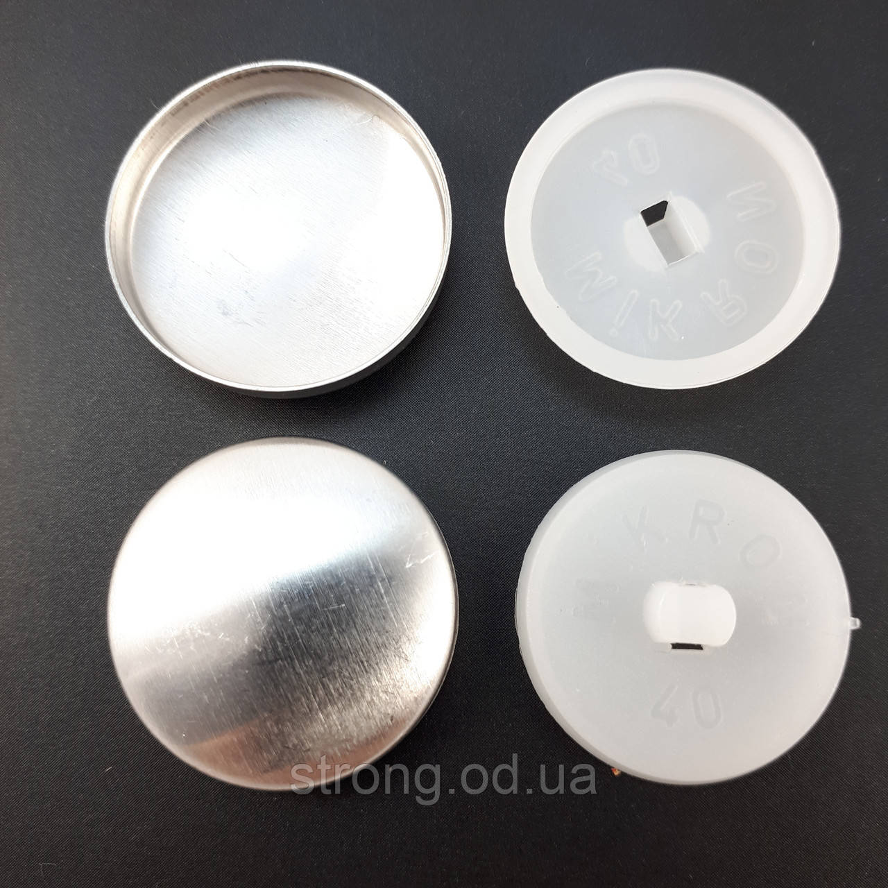 Ґудзик під обтягнення на пластиковій ніжці No40 — 24,3 мм білий 25шт.