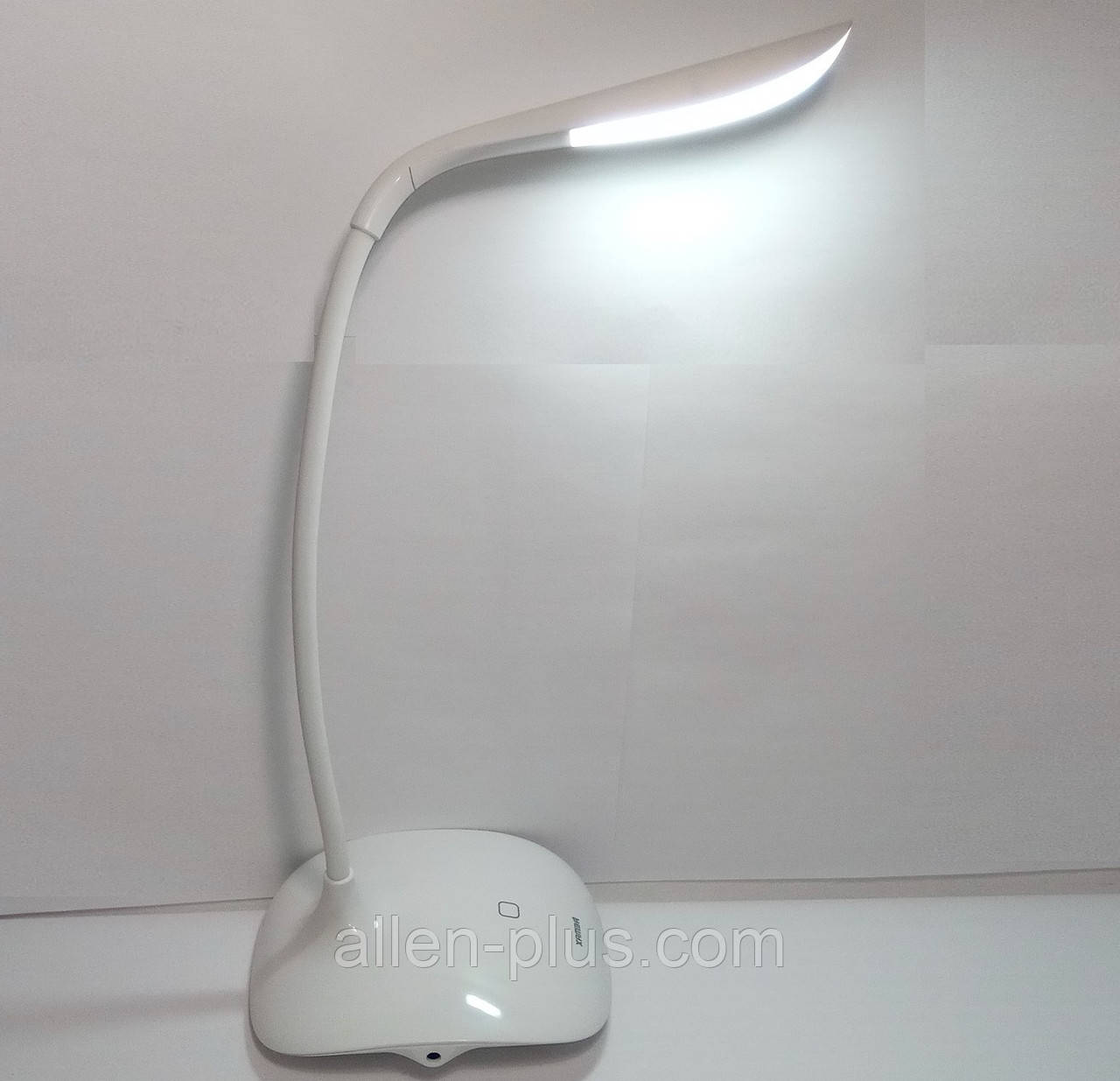Світлодіодна лампа настільна Remax milk series protect light tablet white*14*0013, USB, акумулятор 700mAh