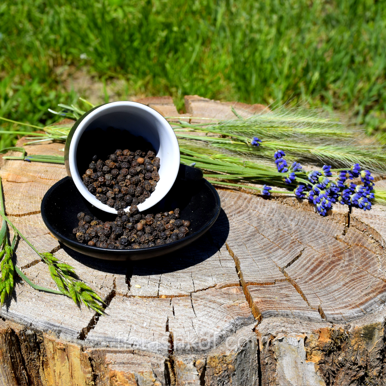 Перець чорний горошком