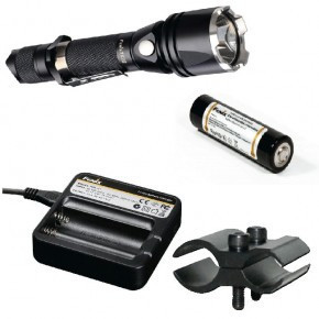 Фирменный набор Fenix TK22 XM-L2 U2 new + AR102 + ак Fenix 2600 + зарядка ARE-C1 + крепление F3456