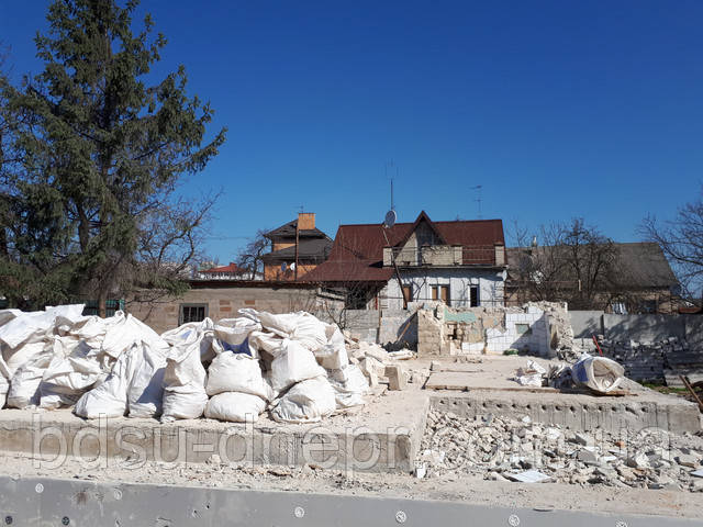 Демонтаж стін і підлоги в приватному будинку в Дніпрі