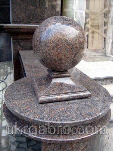 Перила, балясини із граніту та мармур