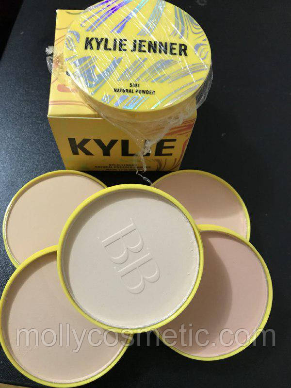 Компактна пудра Kylie Jenner 5 in1 natural pressed powder