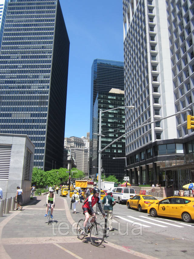 Нью-Йорк,Lower Manhattan,Downtown Раздел Спортивные брюки - фото teens.ua - Нью-Йорк,Lower Manhattan,Downtown