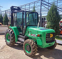 Вездеходный вилочний навантажувач 2,6 тонни JCB 926-4 б/у, фото 2