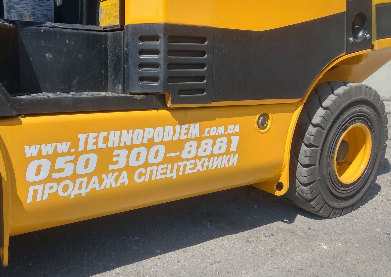 Телескопический вилочный погрузчик 2,5 тонны JCB б/у - фото 7 - id-p259313622