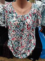 Красивая женская блузка с цветочным принтом