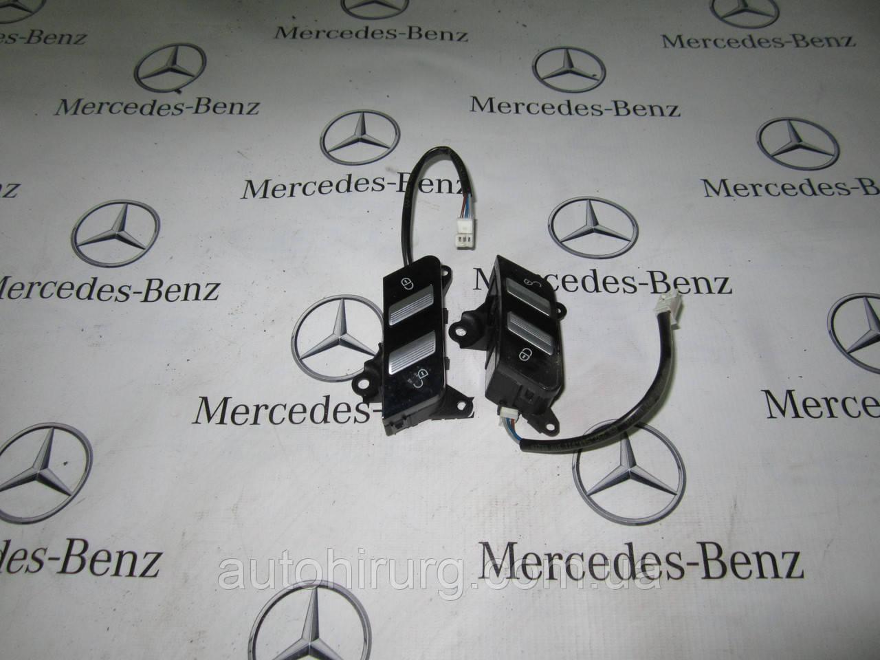 Кнопки центрального замка MERCEDES-BENZ W221 s-class (A2218213051 / A2218213151)