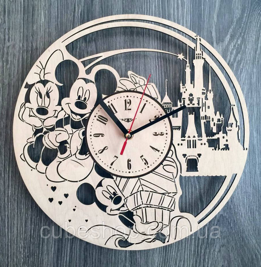 Дитячий настінний годинник "Мікі та Мінні Маус"