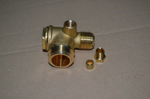 Зворотний клапан різі зовнішня 3/4" M1/2" 9048003