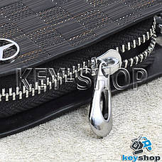 Ключниця (чорно - коричнева, шкіряна, з тисненням, з карабіном, кільцем), логотип авто Mercedes (Мерседес), фото 2