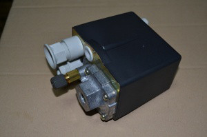 Блок тиску 380 В 20A