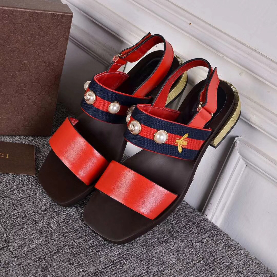 Босоніжки на низькому ходу Gucci Гуччі червоні та сині сандалі сандалі сандалі жіночі