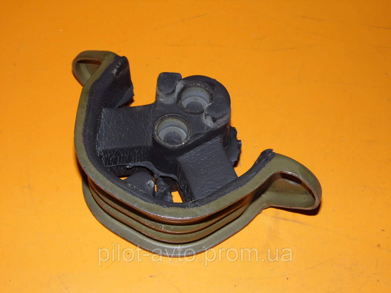 Опора двигуна LM 14680 01 Opel astra F vectra A