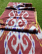 Бавовняна тканина в техніці "Ікат" ручного ткацтва. Маргилан, Узбекистан