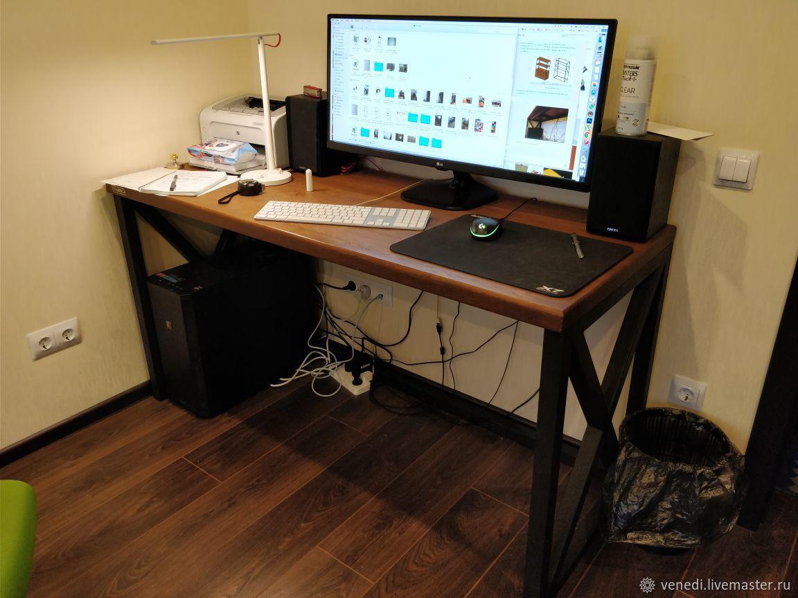 Стол под компьютер в стиле лофт - фото