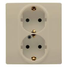 Розетка подвійна з ЗК і шторками Слонова кістка ETIKA LEGRAND 672333