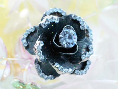 Кільце з кристалами Сваровські "Блакитна троянда 3D"