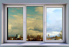 Вікно металопластикове трьохстулкове Рехау Rehau 70