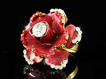 Кільце з кристалами Сваровські "Червона троянда 3D"