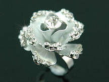 Кільце з кристалами Сваровські "Срібна троянда 3D"