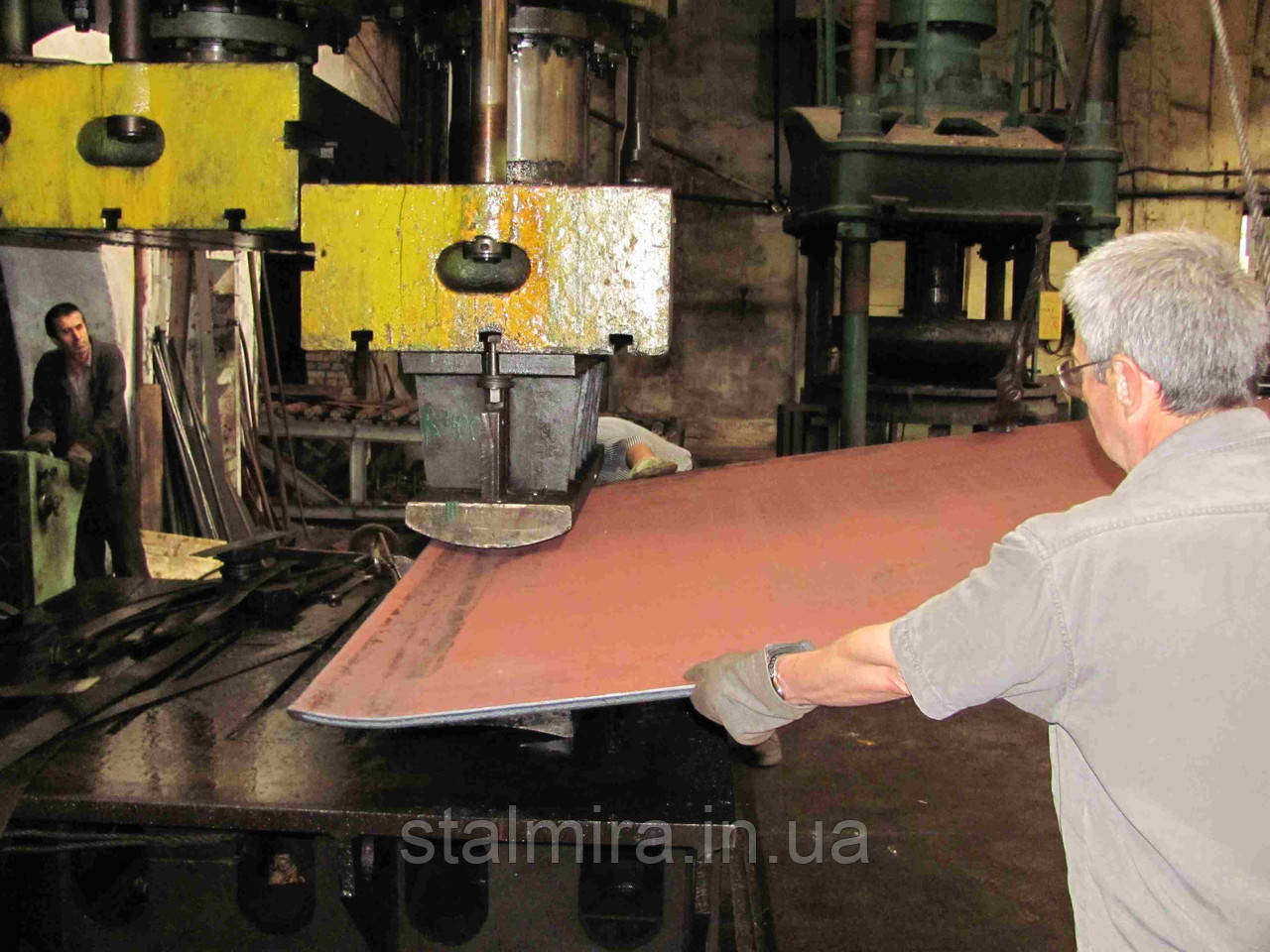Вальцювання листового металу та труб