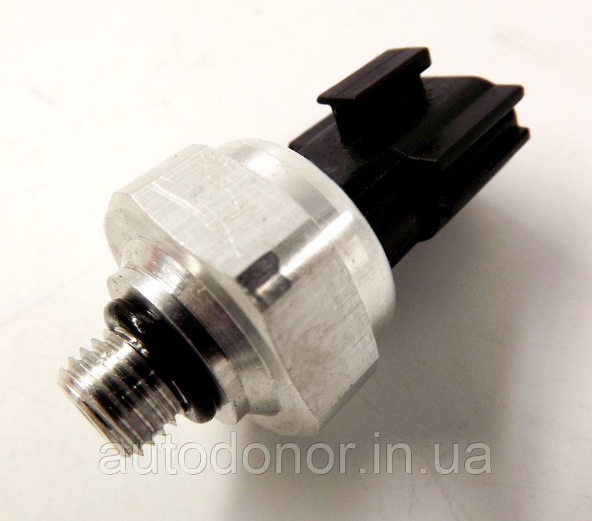 Датчик тиску кондиціонера THERMOTEC Nissan Leaf ZE0 (10-12) 92136-1FA0A