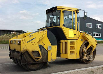 Комбінований каток Bomag BW 151 AC.