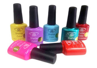 Появившиеся относительно недавно гели лаки для ногтей заслужили признание, как у мастеров ногтевого сервиса, так и у клиентов. В первую очередь обусловлена  эта популярность их удивительными свойствами.

Данный вид покрытия для ногтей объединяет в 