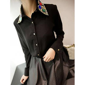 Шифонова блузка з оздобленням камінням на комірі