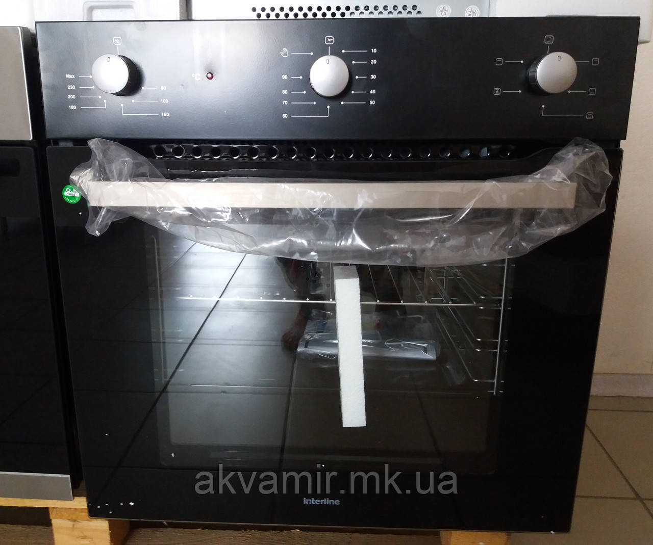 Духова шафа INTERLINE HK 400 BK вбудована електрична
