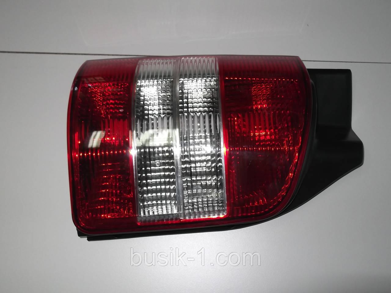 Фонарь задний левый\правый VW Transporter (T5) с 03-09 2 двери