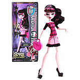 Лялька Monster High Draculaura Basic Travel Scaris Дракулаура Подорож у Скариж, фото 6