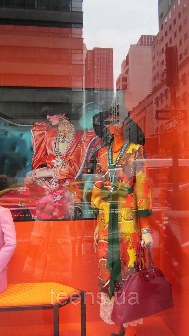 Нью-Йорк,магазин Gucci Розділ Сукні - фото teens.ua - Нью-Йорк,Gucci магазин