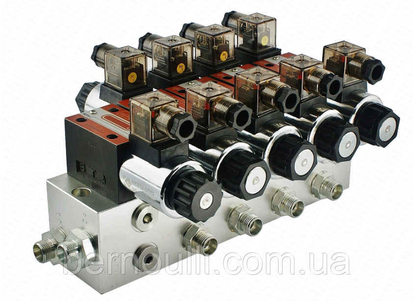 Гідророзподільник 4 секції 60 літрів 220V