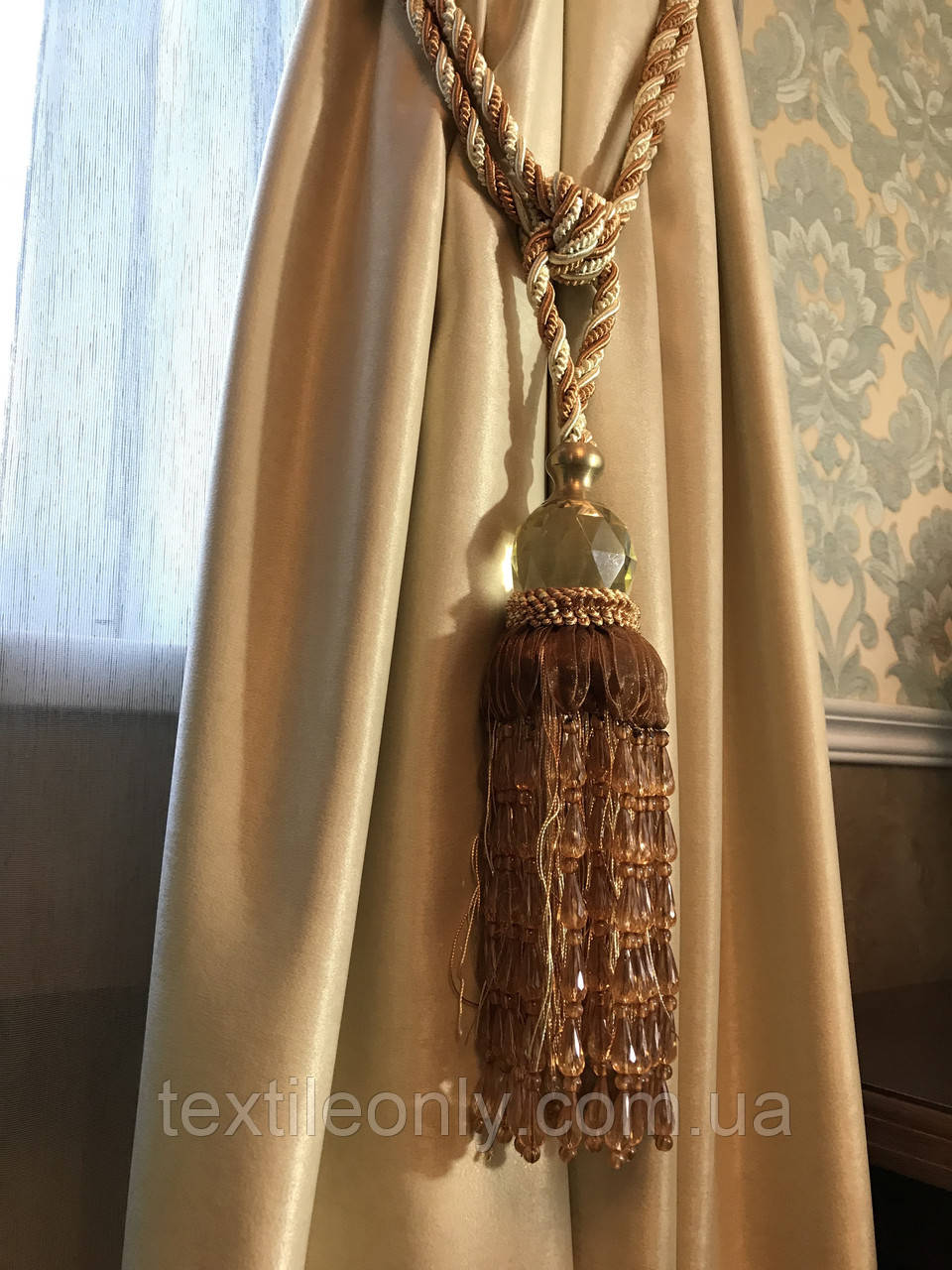 Пензлі підхоплювачів для штор зі стеклярусом кольору коричневий 75 см 