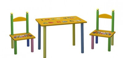 Дитячий столик і 2 стільці