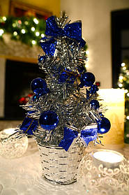 Ялинка штучна прикрашена 30 см срібна + синя 0304 silver B