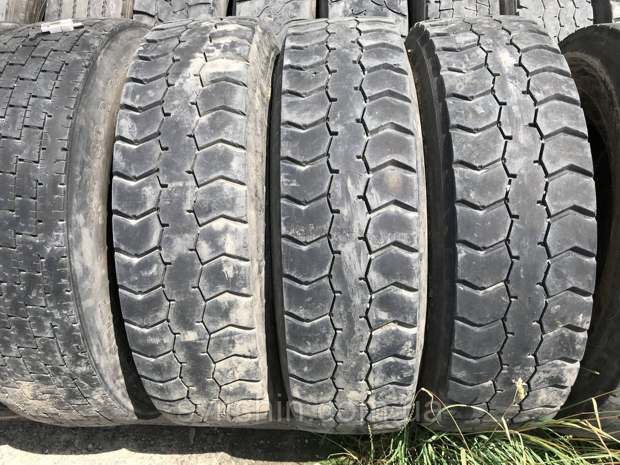  Шини бу 295/80R22.5 Dunlop SP 482 (Наварка) ціна за 1 шт 10-10,5мм