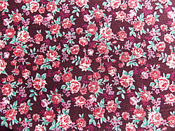 Відріз тканини троянди на темно-бордовому 50 х 49 см.