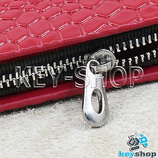 Ключниця кишенькова (червона, "зміїна шкіра", на блискавці, з карабіном, кільцем) логотип авто Hyundai (Хундай), фото 2