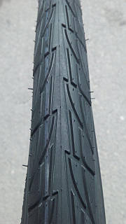 Покришка 28 х 1,75 Deestone (Таїланд)