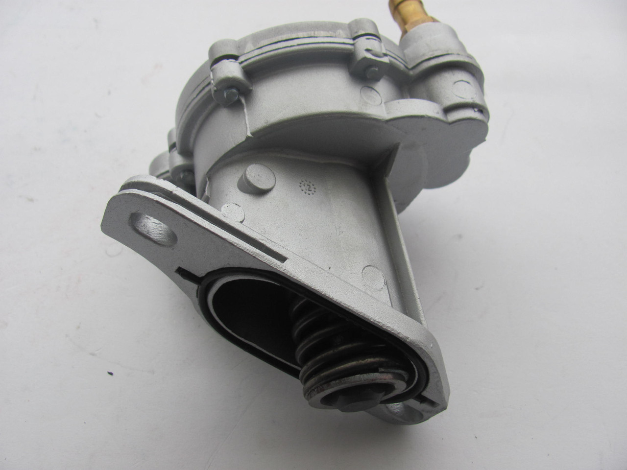 Вакуумный насос на VW LT, T-4 2.5 TDI/SDI, AUDI 1996-2006 Rotweiss (Турция) 074145100A - фото 5 - id-p38140662