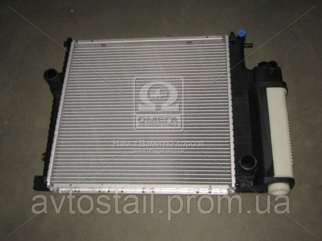 Радіатор охолодження на BMW 3 (E30,E36) 316-318-320-325 (пр-во Nissens)