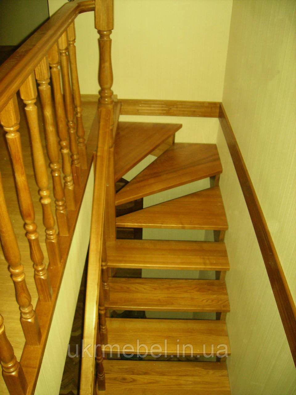 Лестницы из сосны. Сосновая лестница - фото 1 - id-p730738081