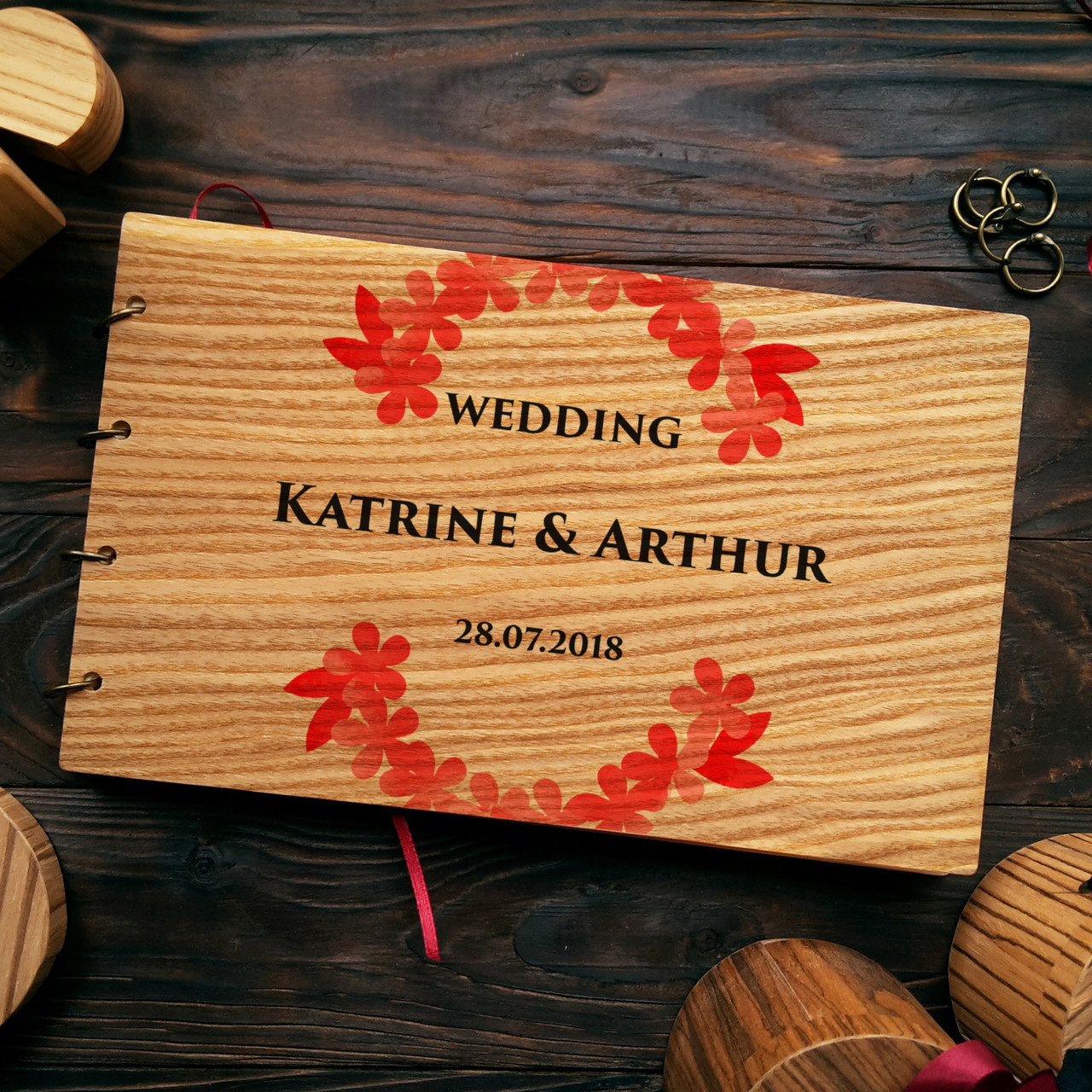 Весільна книга для вітань і побажань з дерев'яною обкладинкою "Wedding"