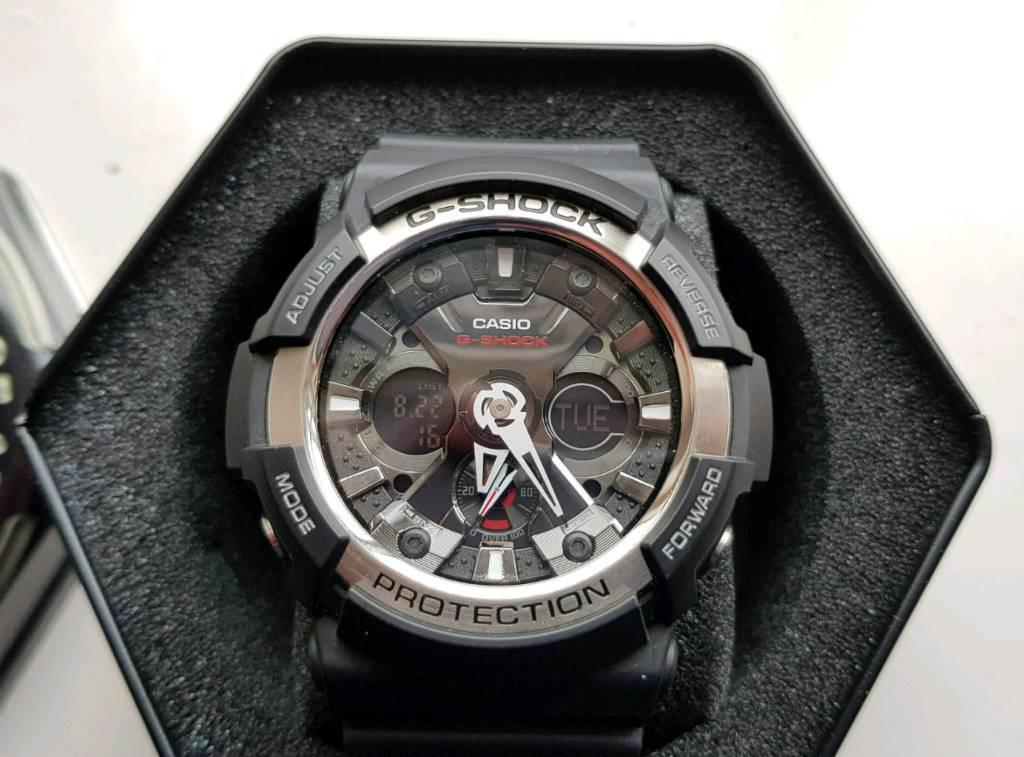 Casio G-SHOCK Analog Digital GA-200-1AER